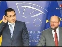 Ponta nonverbalul...decriptat pe cand era constipat
