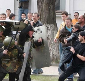 Surpriza epocala la Chisinau: Un rus - in spatele violentelor din timpul &bdquo;Revoluţiei Twitter&ldquo;