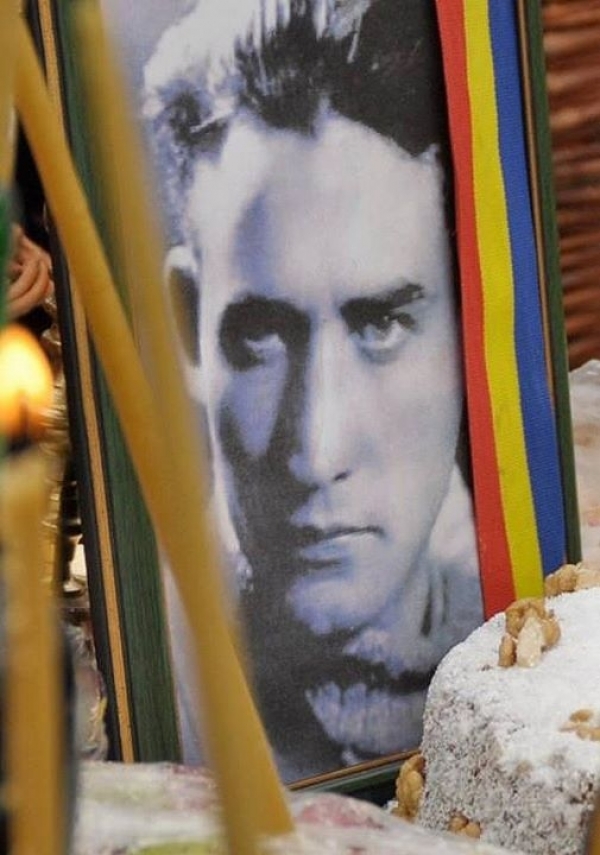 In memoriam...astăzi după amiază se ridica la cer Valeriu Gafencu